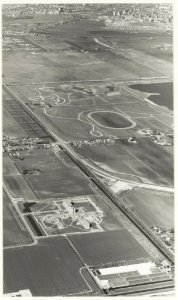 Luchtfoto van de HaarlemmermeerKruisweg, met op de voorgrond het Spaarne Ziekenhuis en rechtsboven SchalkwijkMolenwijk. NL-HlmNHA 54016911