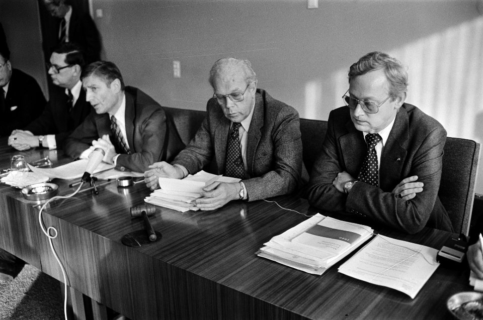 Loonoverleg met regering in SER Den Haag Albeda en van Agt, Bestanddeelnr 930-6186