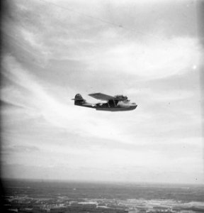 Luchtfoto Catalina vliegboot (Consolidated PBY-5A Catalina), Bestanddeelnr 11226