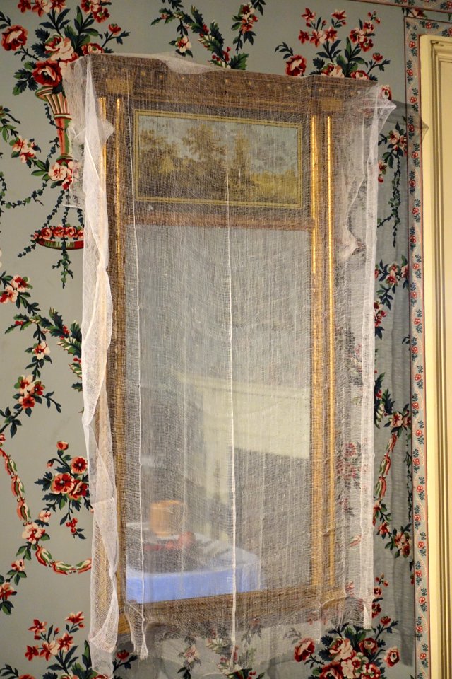 Looking glass shrouded for mourning, probably American, 1800-1825, pine, gilt gesso, paint, glass - Concord Museum - Concord, MA - DSC05775