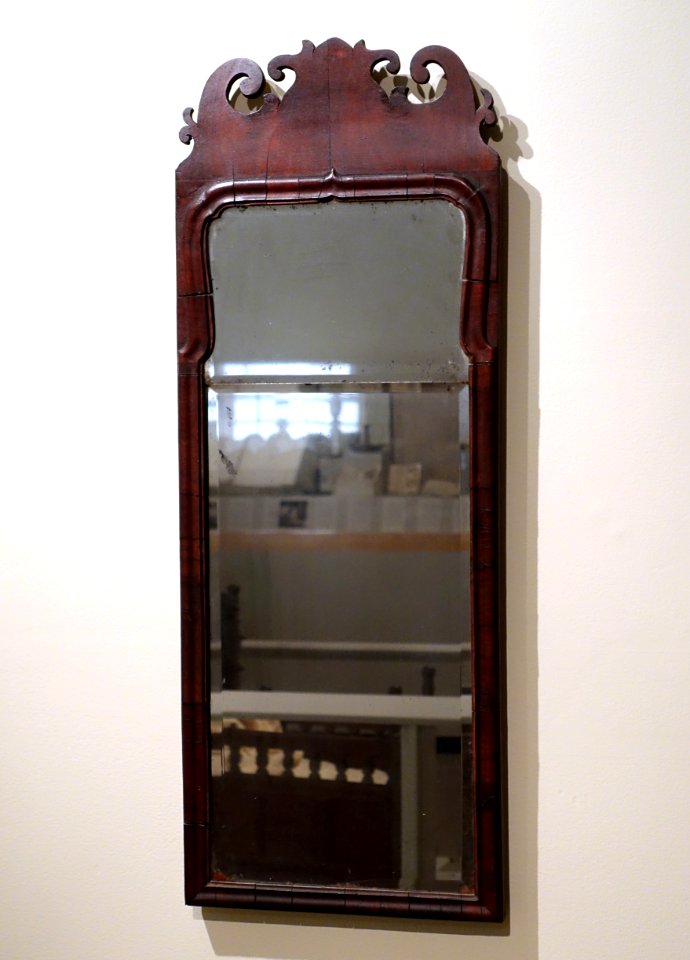 Looking glass, England, 1735-1770, walnut veneer, spruce, pine, glass - Concord Museum - Concord, MA - DSC05858