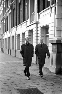 Loonoverleg in SER te Den Haag , de ministers Andriessen en Toxopeus neg.nr. 4, Bestanddeelnr 917-1688