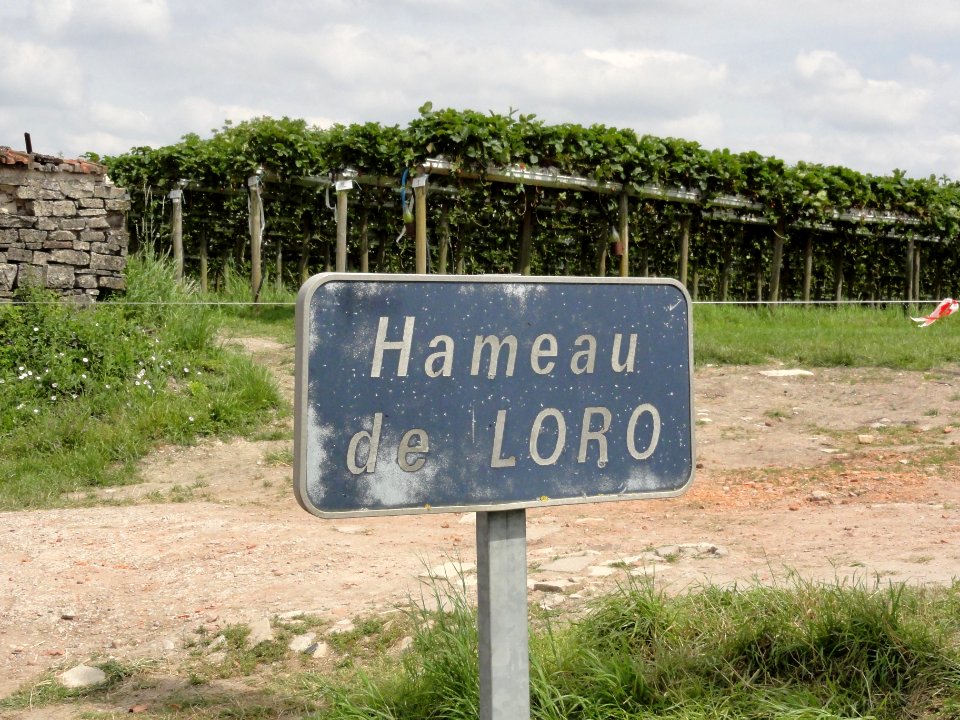 Loromontzey (M-et-M) city limit sign hameau Loro