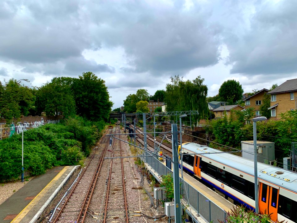 Looking westwards over Highbury & Islington on the western footbridge
