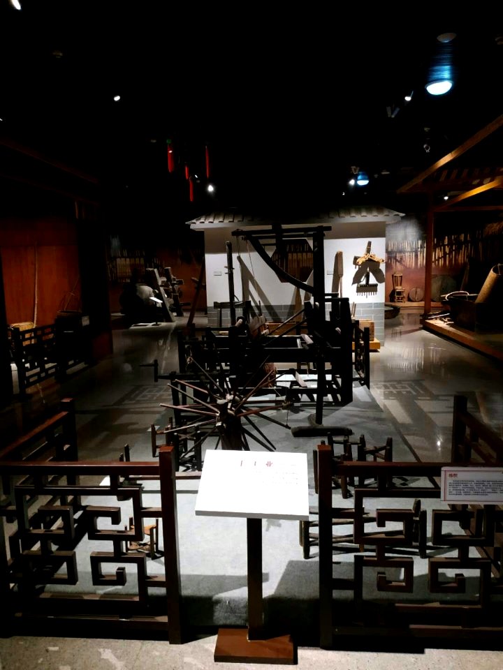 Looms, Yueyang Museum