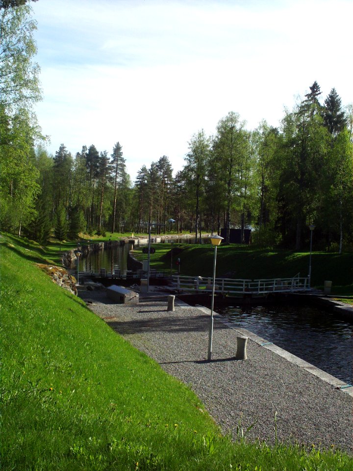Looking down Varistaipale canal