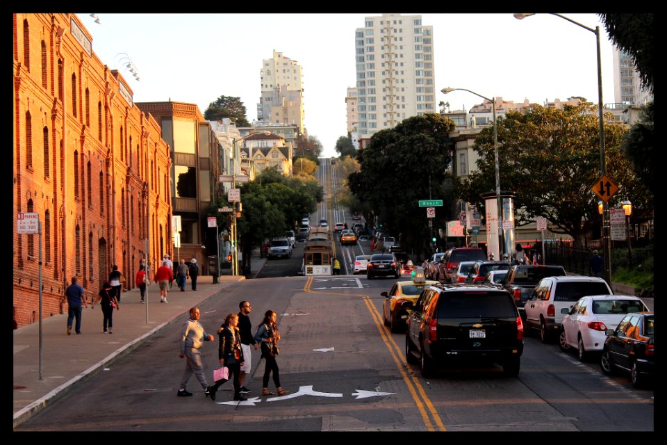 Looking S on Hyde St, between Beach and Jefferson, SF