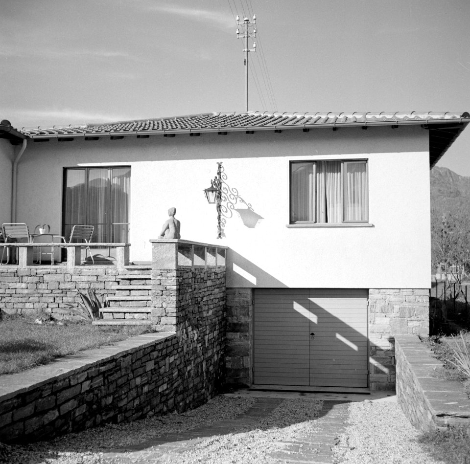Losone Bungalow met garage en terras, Bestanddeelnr 254-4796