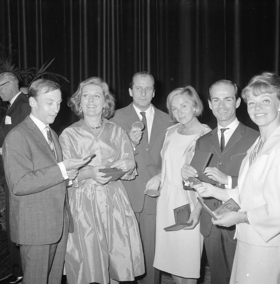 Louis dOr prijs voor Guus Hermus als beste mannelijke toneelspeler, door burgeme, Bestanddeelnr 915-2301