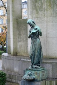 Louis Schmidt Monument (Koning Overwinnarplein, Etterbeek)---------