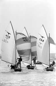 Loosdrecht Hollandweek. Buitenboord hangen bij de Stern, Bestanddeelnr 921-5396