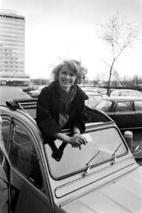 Louis Davidsprijs 1976 voor Martine Bijl , uitgereikt in Amsterdam Martine Bijl, Bestanddeelnr 928-8999
