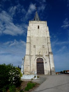 Louches (Pas-de-Calais) église, la tour