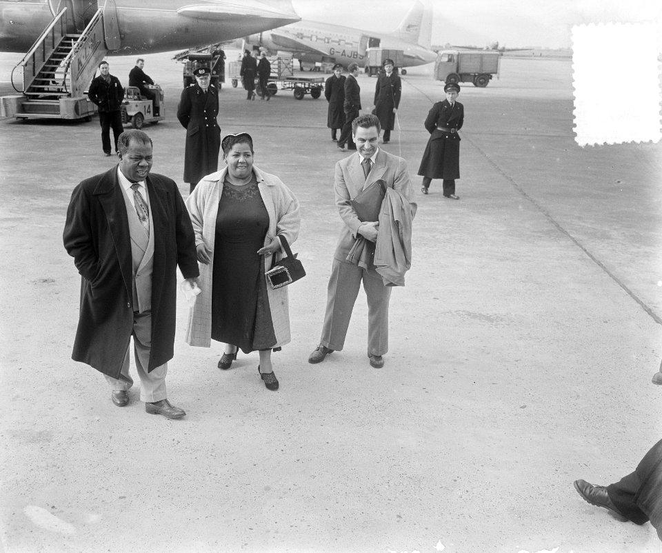 Louis Armstrong met orkest op Schiphol, Bestanddeelnr 905-3508