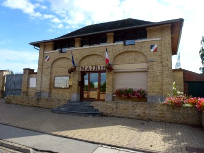 Louches (Pas-de-Calais) mairie