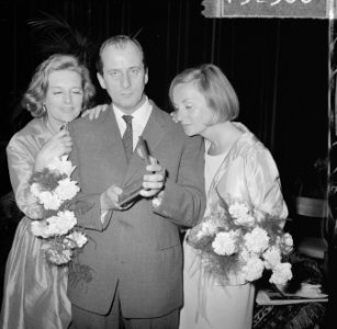 Louis d'Or prijs voor Guus Hermus als beste mannelijke toneelspeler, door burgem, Bestanddeelnr 915-2300