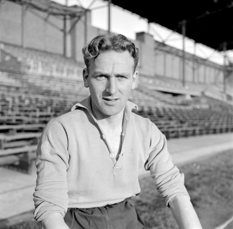 Louis Biesbrouck (RCH) in het Olympisch Stadion in Amsterdam, enige dagen na de , Bestanddeelnr 191-1077