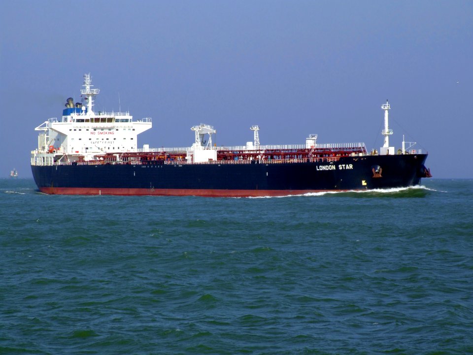 London Star - IMO 9330343 - Callsign A8KN4 p1 approaching Port of Rotterdam, Holland 01-Apr-2007