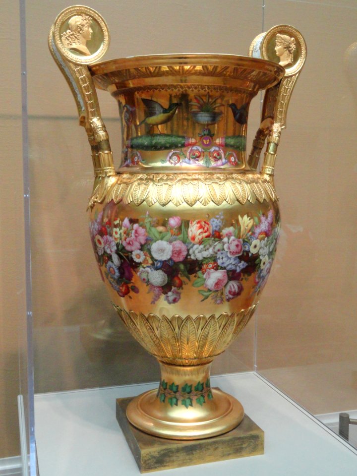 Londonderry Vase, 1813, Sèvres Porcelain Manufactory - Art Institute of Chicago - DSC09487