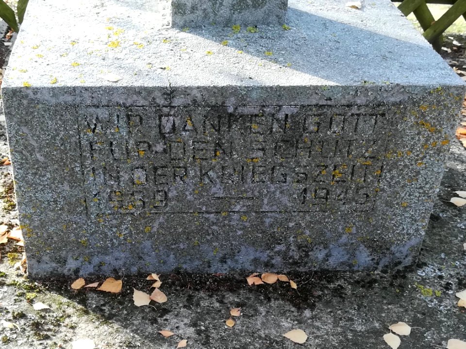 Lorch (Rheingau) Bunker-Kreuz Inschrift