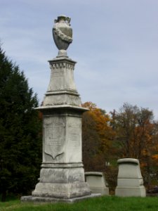 Lorenz Monument, Allegheny Cemetery, 2015-10-27, 01