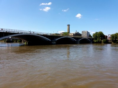 London - Battersea - Grosvenor bridge, seen from the pier photo