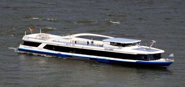 LORELEY ELEGANCE, ENI 04807530, at the Rhine river pic2