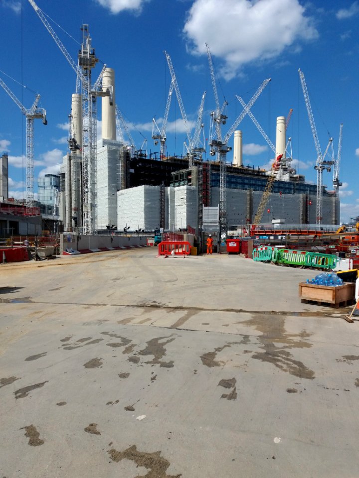 London - Battersea Power Station restoration (1)