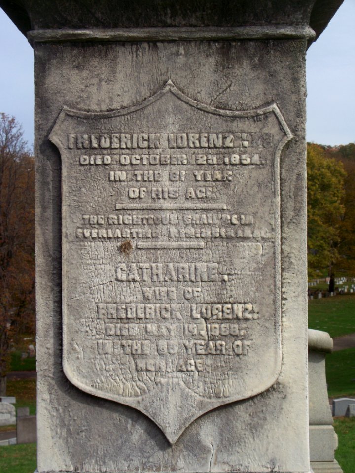 Lorenz Monument, Allegheny Cemetery, 2015-10-27, 03