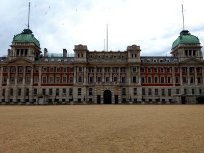 London - Admiralty House, facade