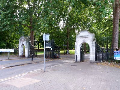 London - Battersea Park - Chelsea Gate