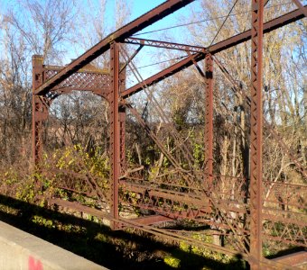 Long Shoals bridge N end 1