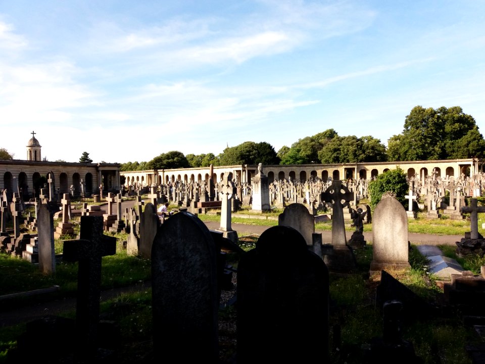 London - Brompton Cemetery, Great Circle (2)