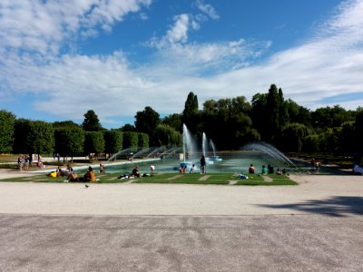 London - Battersea Park - Fountain basin