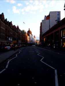 London - Brompton Road - Harrods, view of the building