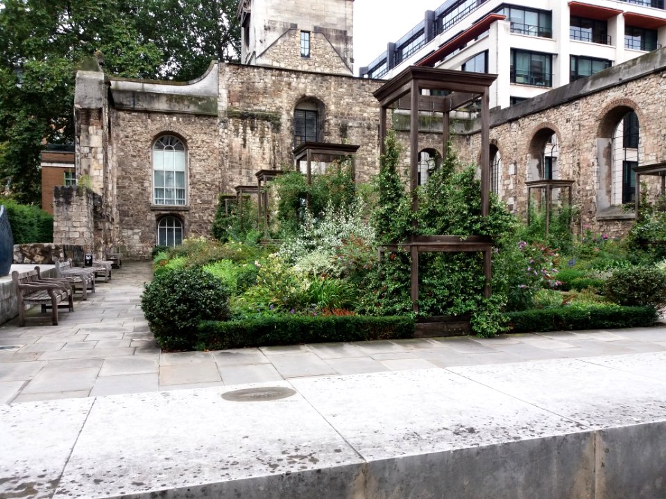 London - Christchurch Greyfriars Garden, garden and benches