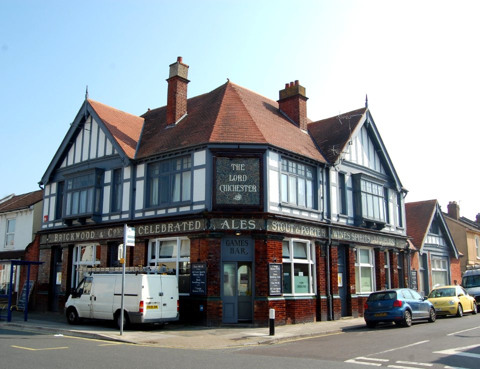 Lord Chichester pub, 182 Chichester Road, North End, Portsmouth (March 2019) (2)