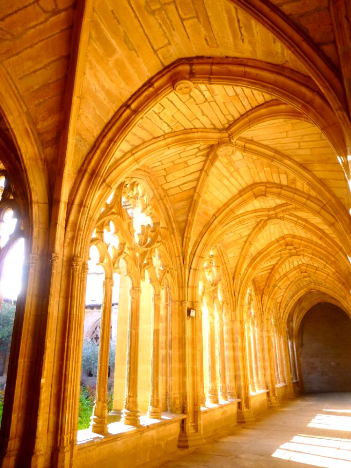 Los Arcos - Iglesia de Santa María, claustro 14