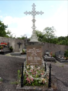 Lorey (M-et-M) monument aux morts au cimetière