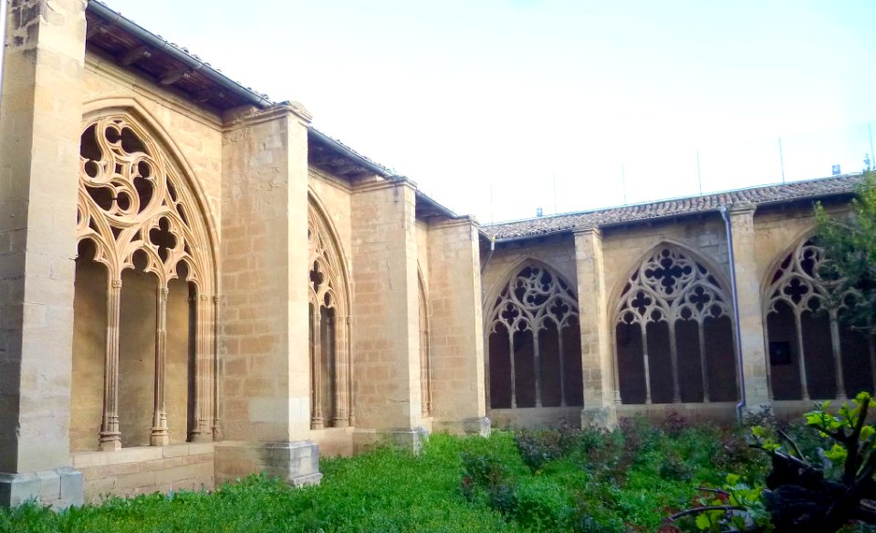 Los Arcos - Iglesia de Santa María, claustro 27