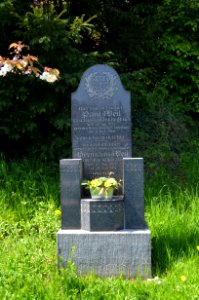 Lorsbach, Alter Friedhof, Grab Paul Weil