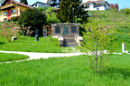 Lorsbach, Alter Friedhof, Kriegsopfergedenkstätte (1)