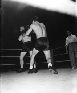 Luc van Dam tegen Kid Marcel in de Haagse Dierentuin te Den Haag, Bestanddeelnr 903-7193
