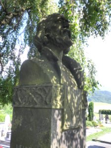 Lubno Husuv pomnik