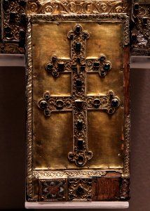 Louvre Objets d'art Moyen Age Tableau reliquaire de la Vraie Croix Couvercle 04012019