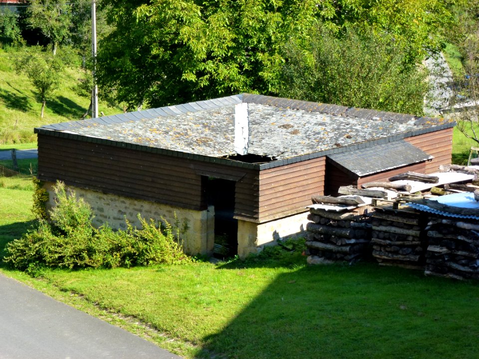 Louvergny (Ardennes) Lavoir A