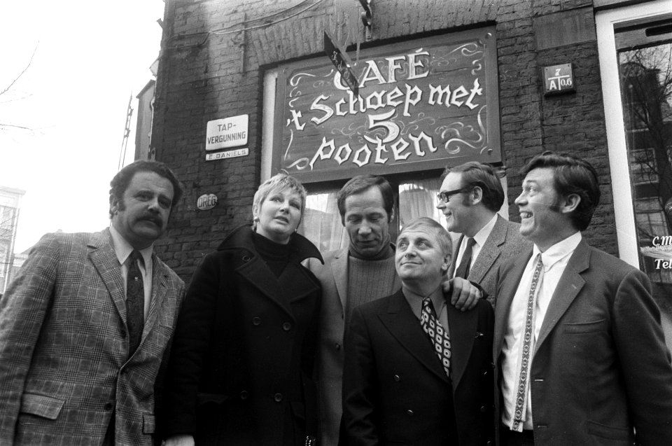 LP TV-serie t Schaep met 5 Pooten Adam. Eli Asser, Adèle Bloemendaal, Piet Röm, Bestanddeelnr 923-1770