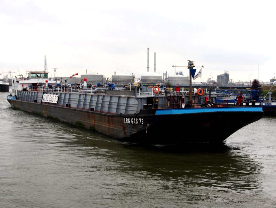 LRG Gas 73 - ENI 04008280, Van Cauwelaersluis, Port of Antwerp pic2