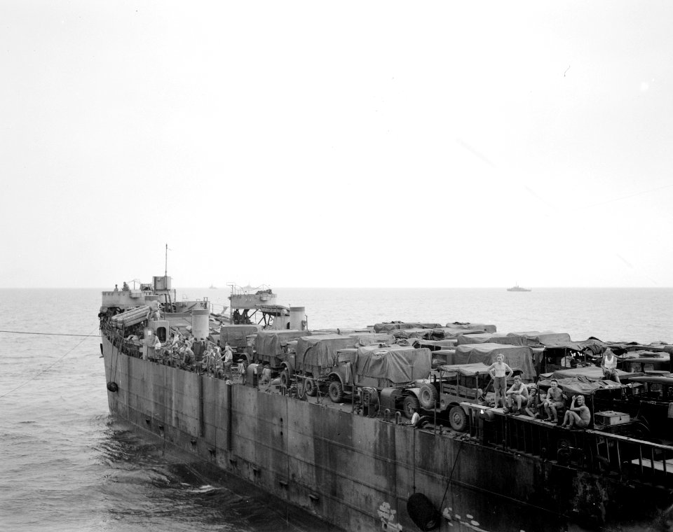 LST De Pelikaan met rollend materieel, Bestanddeelnr 10276