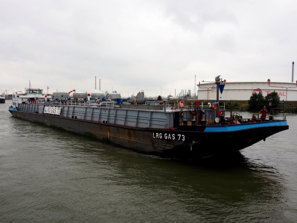 LRG Gas 73 - ENI 04008280, Van Cauwelaersluis, Port of Antwerp pic3